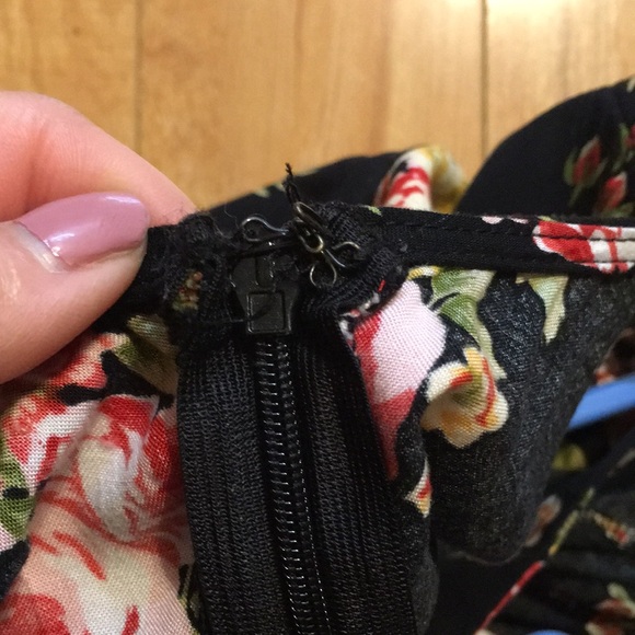 Forever 21 Floral Mini Dress with Low Back - Picture 9 of 9